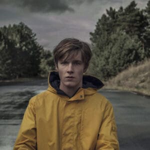 All The Light We Cannot See: Louis Hofmann, Lars Eidinger e Nell Sutton nel cast della serie