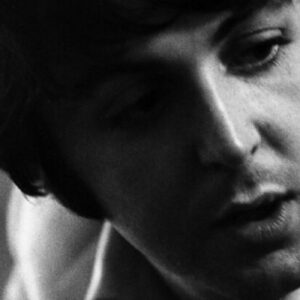 Paul McCartney, Man on The Run sarà il documentario dedicato all’amato bassista dei Beatles con video inediti e momenti emozionanti