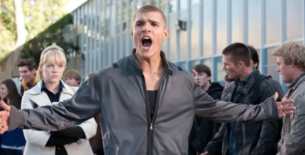 Amazing Spiderman Flash Thompson Chris Zylka 600x305 2