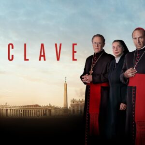 Conclave: la recensione del film di Edward Berger  con Ralph Fiennes e Stanley Tucci