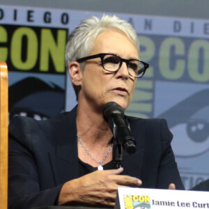 Incendi a Los Angeles, Jamie Lee Curtis dona 1 milione di dollari per sostenere chi è in difficoltà